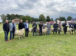 BLS_Siegertiere mit Ehrengästen